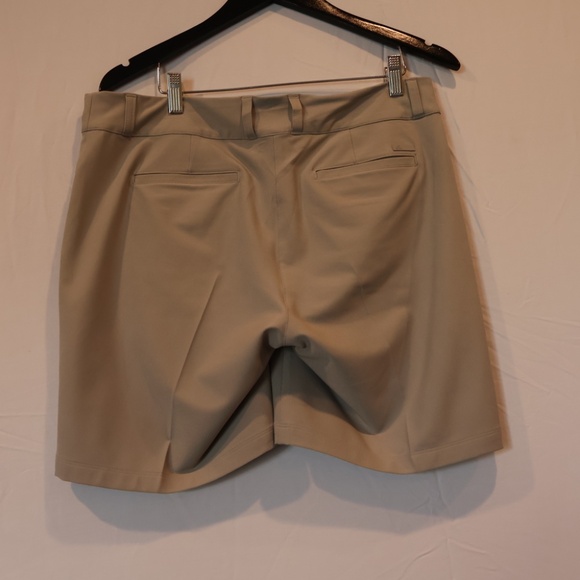 Golf Shorts - Picture 2 of 4